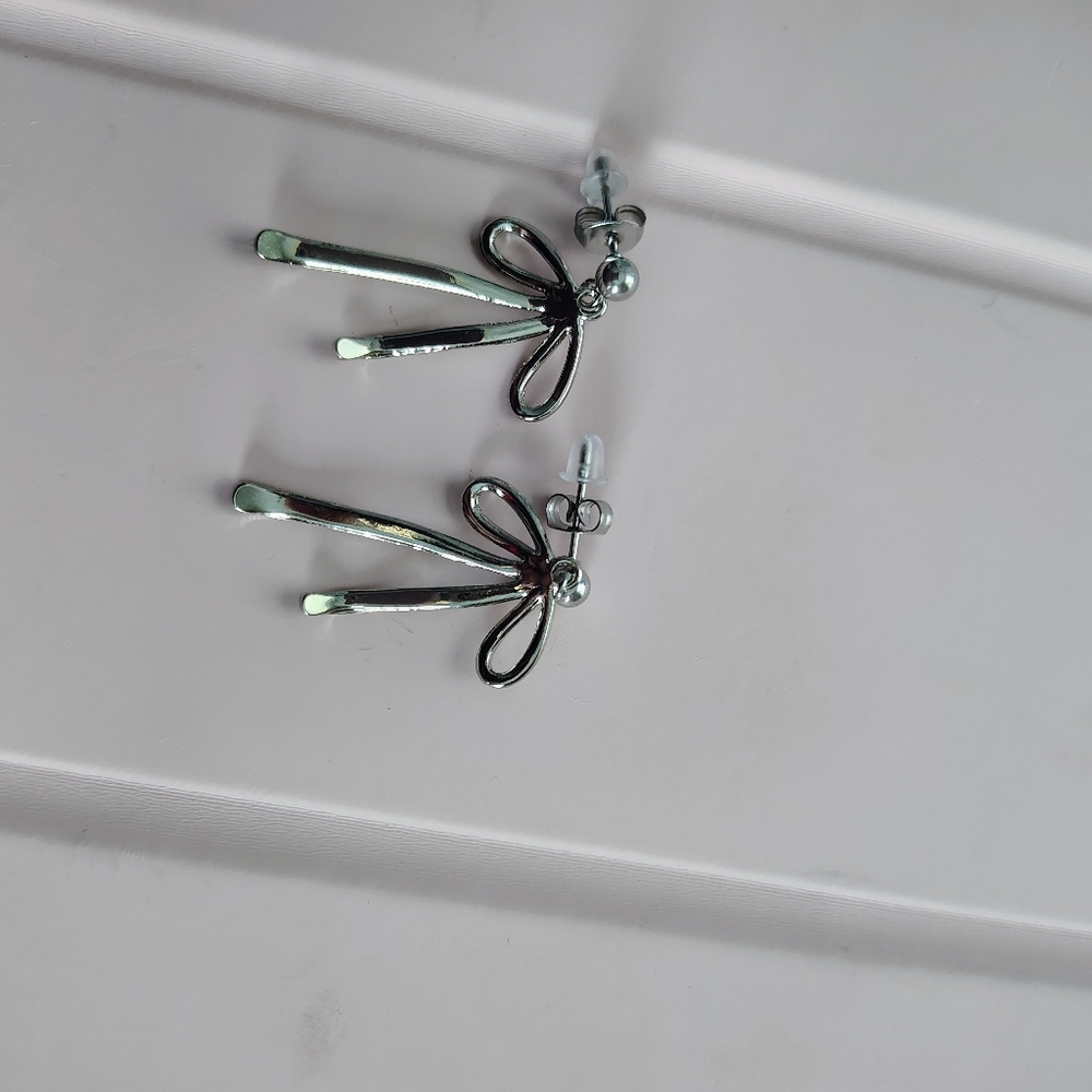 Elegant Silver Earrings